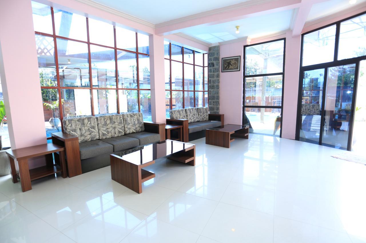 Vip Palace 2 Hotel Goma Exterior photo